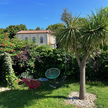 Les Tuileries De Chanteloup 4* La Roche-Chalais