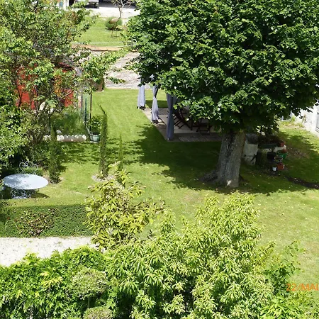 Les Tuileries De Chanteloup Maison d'hôtes *